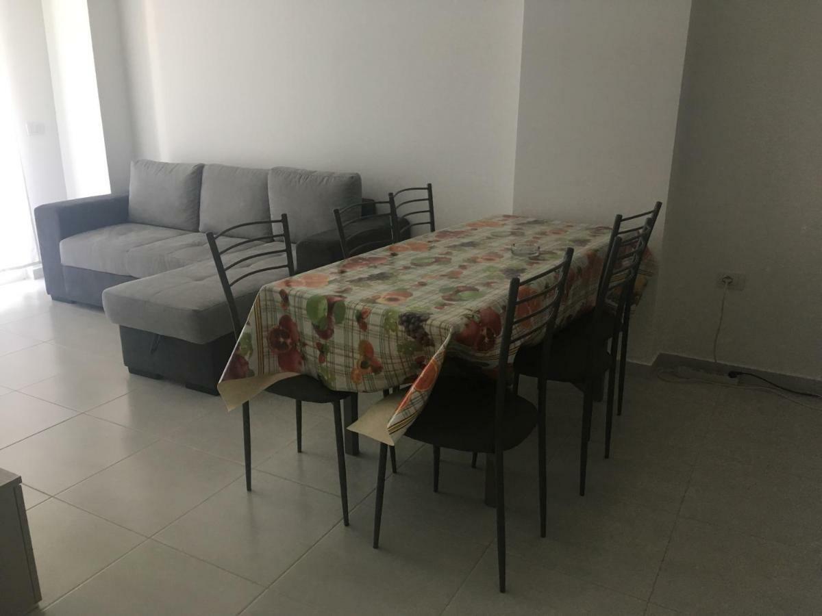Bruka Apartaments Shëngjin Esterno foto