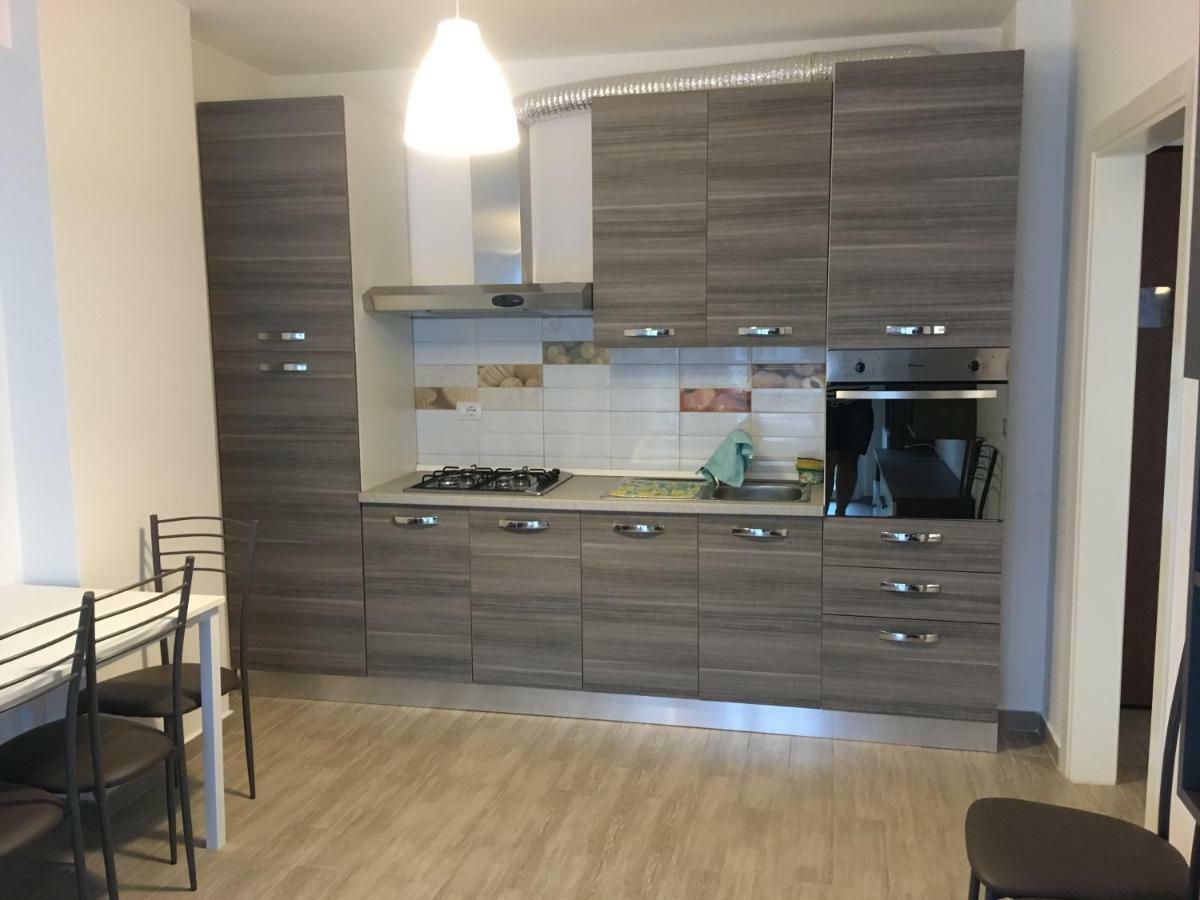 Bruka Apartaments Shëngjin Esterno foto